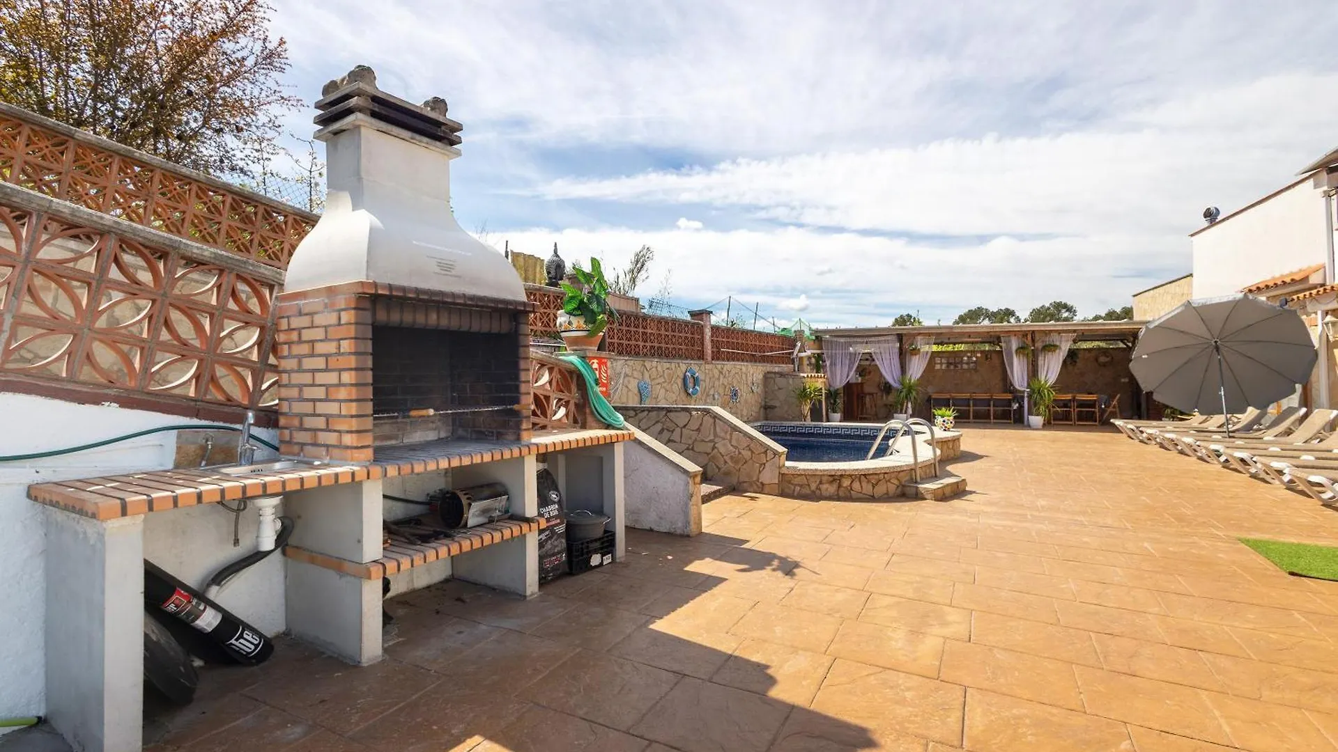 Cal Ramon Con Piscina Villa Rubi Spain